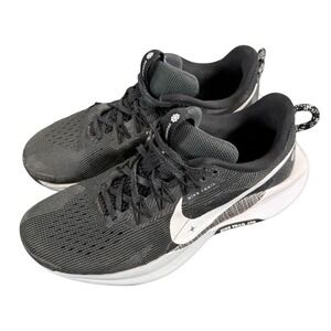Nike Pegasus Trail 5 Womens Size 8‎ Black White Athletic Running Shoes Sneakers